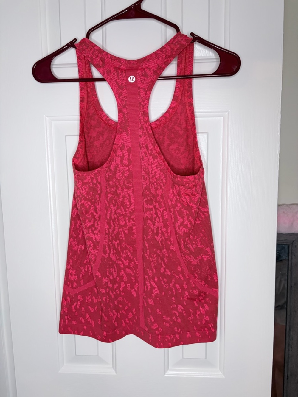 lululemon swiftly athletica Hot Pink Textured Racerback Tank
